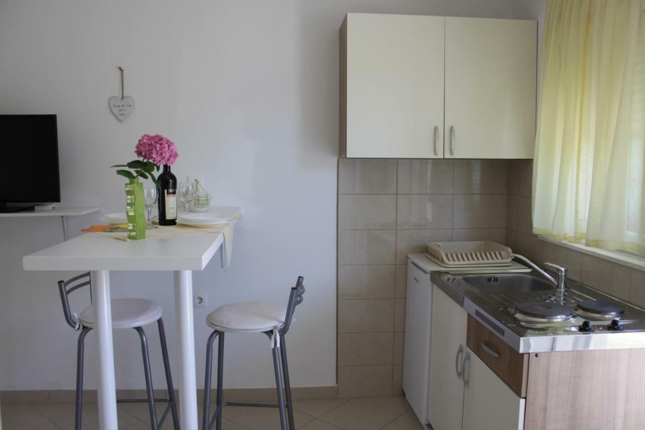 Adria Apartments Stobreč Eksteriør billede