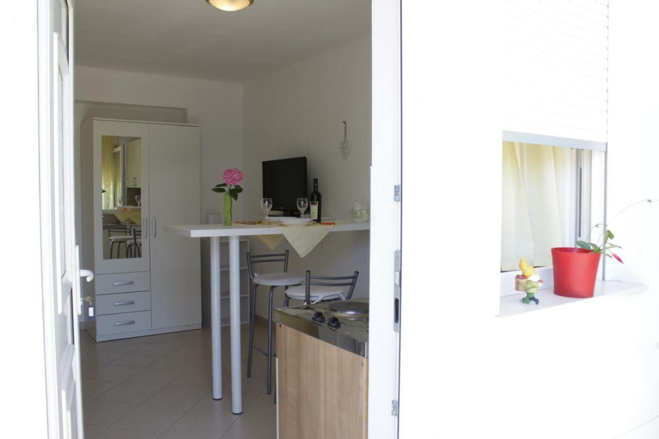 Adria Apartments Stobreč Eksteriør billede